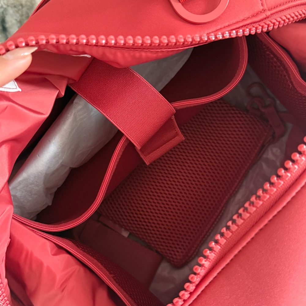 Dagne Dover | NEW WITHOUT TAGS Landon Neoprene Carryall Bag - Picture 6 of 14